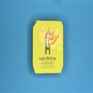 Sardinha - Jemně uzené sardinky v pikantním olivovém oleji